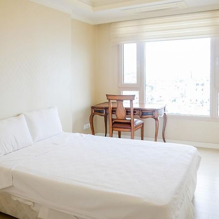 Cantavil Hoan Cau Aparthotel Ho Chi Minh City Exterior photo